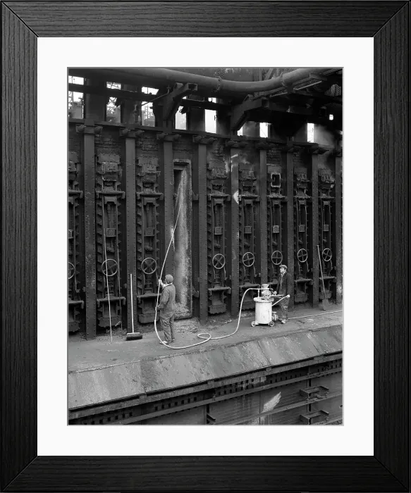 Framed Print : Spraying refractory linings at Manvers coking works, near Rotherham, South Yorkshire, 1963 Framed Print : Spraying refractory linings at Manvers coking works, near Rotherham, South Yorkshire, 1963