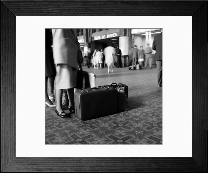 Framed Print : On the concourse of Centraal Station, Amsterdam, Netherlands, 1963 Framed Print : On the concourse of Centraal Station, Amsterdam, Netherlands, 1963