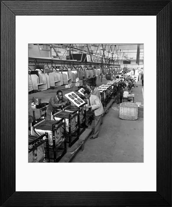 Framed Print : Immigrant workers on the cooker production line at the GEC, Swinton, South Yorkshire, 1962 Framed Print : Immigrant workers on the cooker production line at the GEC, Swinton, South Yorkshire, 1962