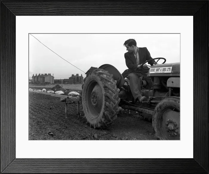 Framed Print : Road construction work, Doncaster, South Yorkshire, November 1955 Framed Print : Road construction work, Doncaster, South Yorkshire, November 1955