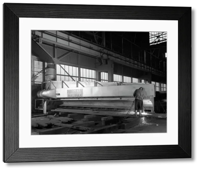 Framed Print : Steelworker at Park Gate Iron and Steel Co, Rotherham, South Yorkshire, April 1964 Framed Print : Steelworker at Park Gate Iron and Steel Co, Rotherham, South Yorkshire, April 1964