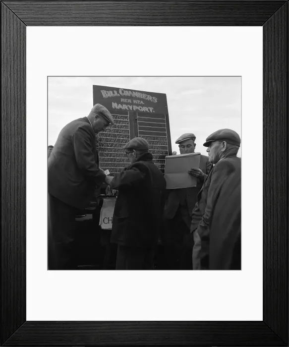 Framed Print : Hound Trailing, one of Cumbrias oldest and most popular sports, Keswick, 2nd July 1962 Framed Print : Hound Trailing, one of Cumbrias oldest and most popular sports, Keswick, 2nd July 1962