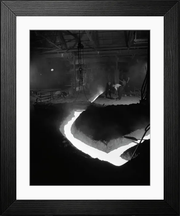 Framed Print : Molten steel being channelled at the Stanton Steel Works, Ilkeston, Derbyshire, 1962 Framed Print : Molten steel being channelled at the Stanton Steel Works, Ilkeston, Derbyshire, 1962