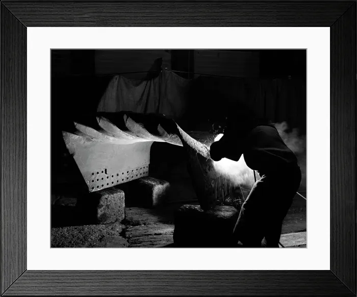 Framed Print : Welding a dragline bucket, Edgar Allen Steel Co, Sheffield, South Yorkshire, 1962 Framed Print : Welding a dragline bucket, Edgar Allen Steel Co, Sheffield, South Yorkshire, 1962
