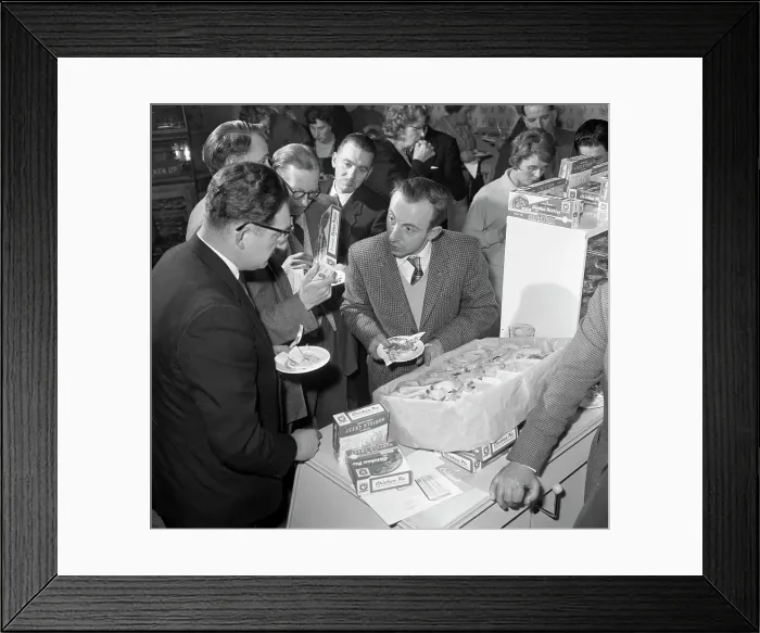 Framed Print : Sampling chicken patties, Wilsic, near Doncaster, South Yorkshire, 1961 Framed Print : Sampling chicken patties, Wilsic, near Doncaster, South Yorkshire, 1961