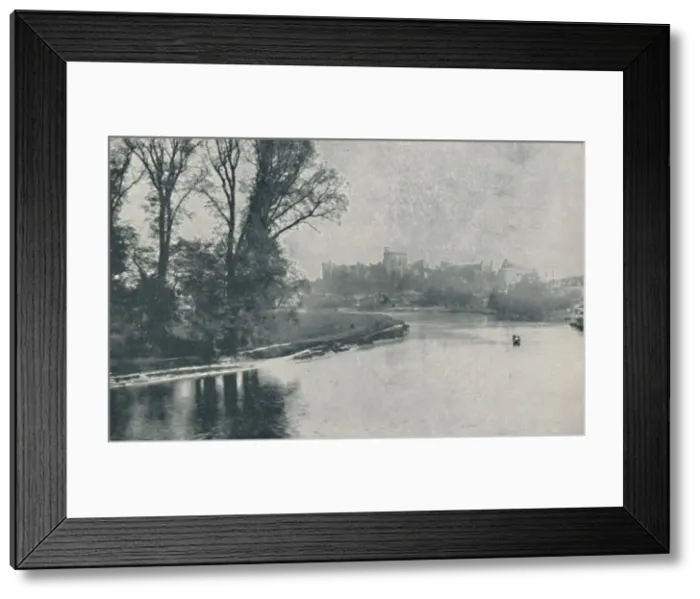 Framed Print : Windsor Castle, 1910. Artist: Photochrom Co Ltd of London Framed Print : Windsor Castle, 1910. Artist: Photochrom Co Ltd of London
