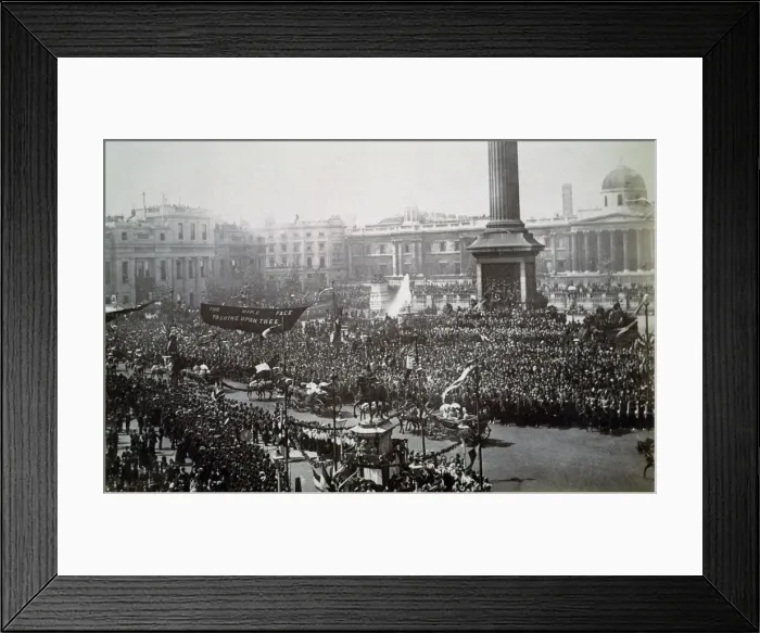 Framed Print : Queen Victoria in Trafalgar Square during her Golden Jubilee celebrations, London, 1887 Framed Print : Queen Victoria in Trafalgar Square during her Golden Jubilee celebrations, London, 1887