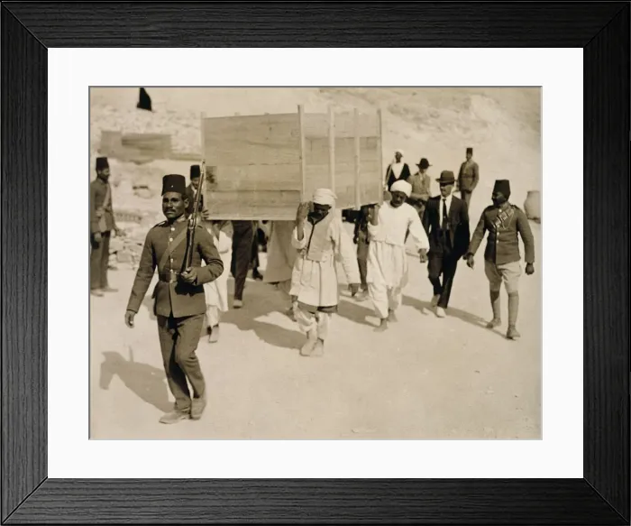 Framed Print : A chariot being removed from Tutankhamuns tomb, Valley of the Kings, Egypt, 1920s Framed Print : A chariot being removed from Tutankhamuns tomb, Valley of the Kings, Egypt, 1920s
