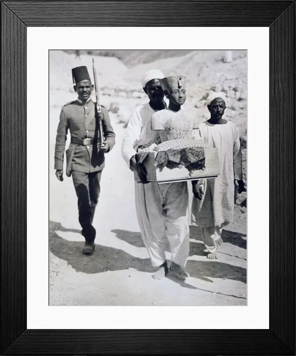 Framed Print : Mannequin or bust of Tutankhamun being carried from his tomb, Valley of the Kings, Egypt, 1922 Framed Print : Mannequin or bust of Tutankhamun being carried from his tomb, Valley of the Kings, Egypt, 1922