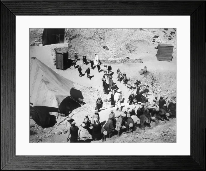 Framed Print : Closing the Tomb of Tutankhamun, Valley of the Kings Artist: Harry Burton Framed Print : Closing the Tomb of Tutankhamun, Valley of the Kings Artist: Harry Burton