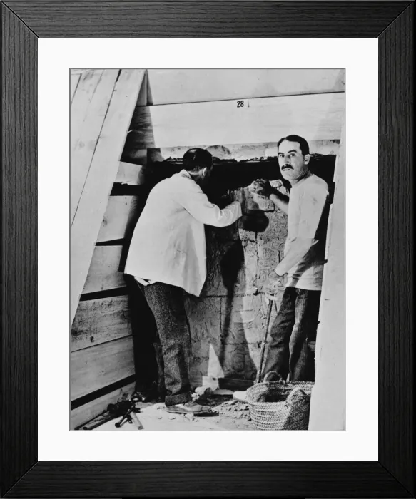 Framed Print : Howard Carter and a colleague excavating a tomb in the Valley of the Kings, Egypt, 1922 Framed Print : Howard Carter and a colleague excavating a tomb in the Valley of the Kings, Egypt, 1922