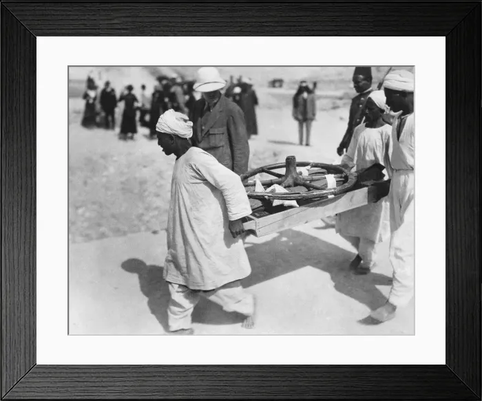 Framed Print : Removing a chariot wheel from the Tomb of Tutankhamun, Valley of the Kings, Egypt, 1922 Framed Print : Removing a chariot wheel from the Tomb of Tutankhamun, Valley of the Kings, Egypt, 1922