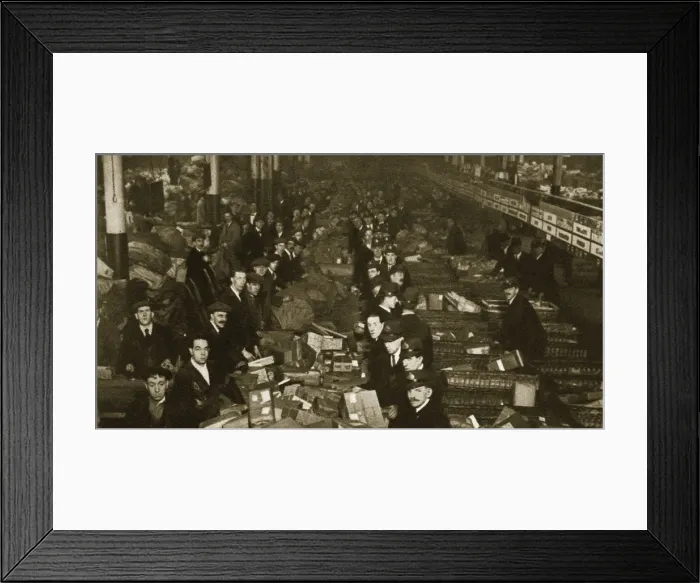 Framed Print : Sorting parcels at the Post Office, Mount Pleasant, London, 20th century Framed Print : Sorting parcels at the Post Office, Mount Pleasant, London, 20th century