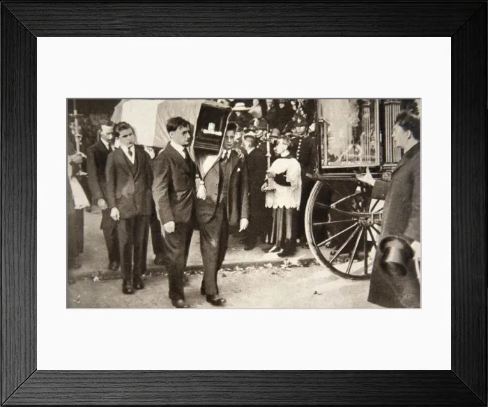 Framed Print : Carrying the coffin of Alderman Terence McSwiney, Lord Mayor of Cork, 1920. Artist Framed Print : Carrying the coffin of Alderman Terence McSwiney, Lord Mayor of Cork, 1920. Artist