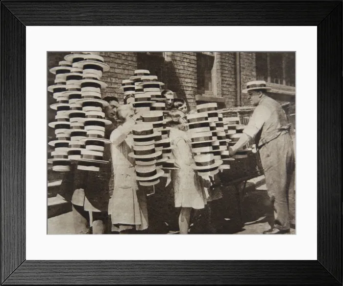 Framed Print : Straw hat factory, Luton, Bedfordshire, 1930. Artist: Fox Photos Framed Print : Straw hat factory, Luton, Bedfordshire, 1930. Artist: Fox Photos