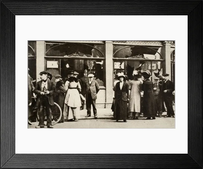Framed Print : German tavern wrecked, Deptford, London, World War I, c1914-c1918 Framed Print : German tavern wrecked, Deptford, London, World War I, c1914-c1918