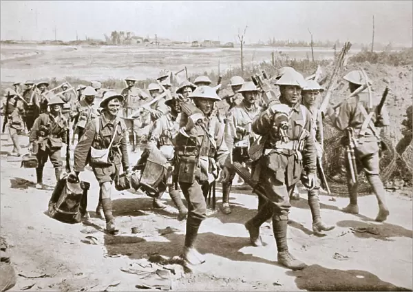 Australian machine-gunners returning from the trenches, France, World War I, 1916