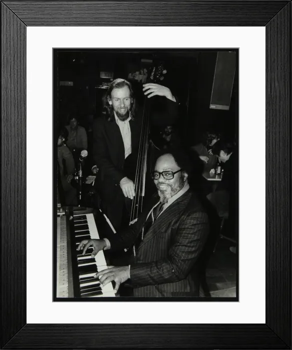 Framed Print : Roland Hanna and Peter Ind, 1980. Artist: Denis Williams