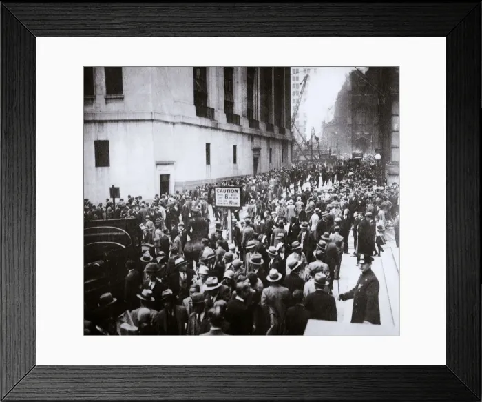 Framed Print : The Wall Street Crash, New York City, USA, Thursday, 24 October 1929 Framed Print : The Wall Street Crash, New York City, USA, Thursday, 24 October 1929