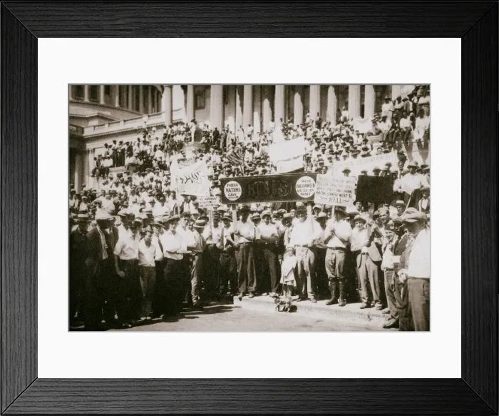 Framed Print : Bonus Army demonstrating outside the Capitol, Washington DC, USA, Great Depression, 1932 Framed Print : Bonus Army demonstrating outside the Capitol, Washington DC, USA, Great Depression, 1932