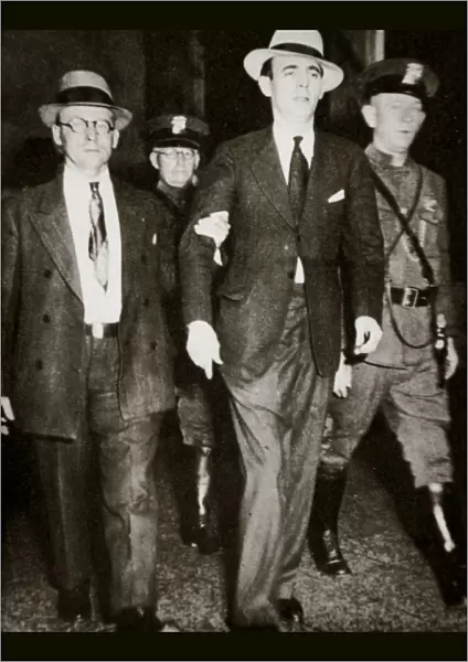 Jack Legs Diamond, temporarily in the hands of the law in Troy, New York, USA