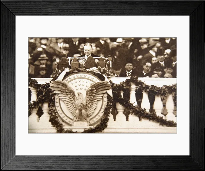Framed Print : Frank Billings Kellogg, former US Ambassador to Great Britain, making a speech, 1928 Framed Print : Frank Billings Kellogg, former US Ambassador to Great Britain, making a speech, 1928
