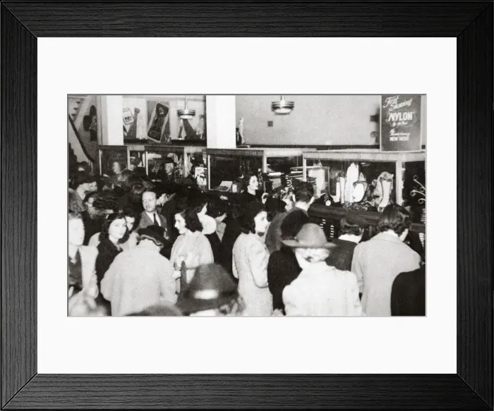 Framed Print : The first experimental sale of nylon stockings, Wilmington, Delaware, USA, 25 October, 1939