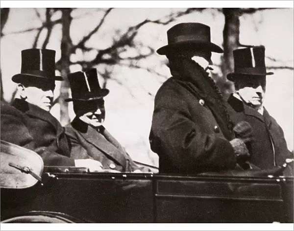 Presidents Wilson and Harding travelling to the Capitol, Washington DC, USA, 1921