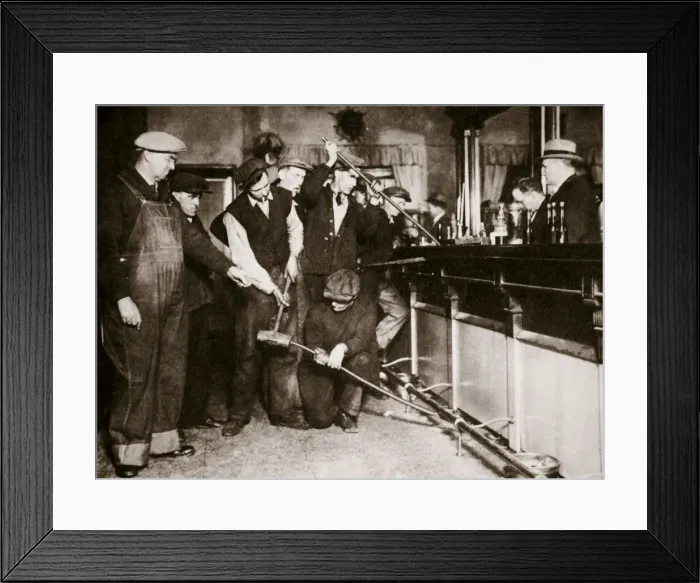 Framed Print : A bar in Camden, New Jersey, being forcibly dismantled by dry agents, USA, 1920s Framed Print : A bar in Camden, New Jersey, being forcibly dismantled by dry agents, USA, 1920s