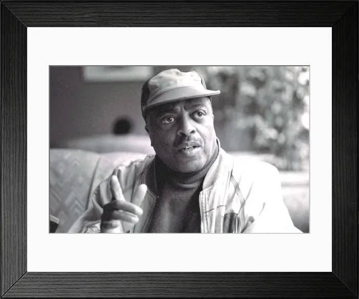 Framed Print : Roy Haynes, London. Artist: Brian O Connor Framed Print : Roy Haynes, London. Artist: Brian O Connor