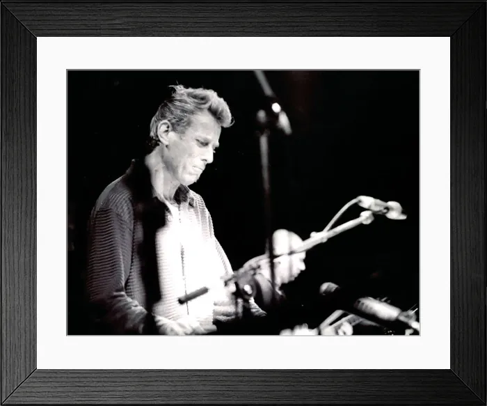 Framed Print : Joe Locke, Ronnie Scotts, London, 2001. Artist: Brian O Connor Framed Print : Joe Locke, Ronnie Scotts, London, 2001. Artist: Brian O Connor