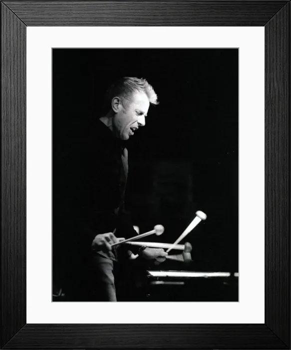 Framed Print : Joe Locke, Ronnie Scotts, London, 2001. Artist: Brian O Connor Framed Print : Joe Locke, Ronnie Scotts, London, 2001. Artist: Brian O Connor