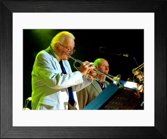 Framed Print : Humphrey Lyttelton, Brecon Jazz Festival, Powys, Wales, 2007. Artist: Brian O Connor Framed Print : Humphrey Lyttelton, Brecon Jazz Festival, Powys, Wales, 2007. Artist: Brian O Connor