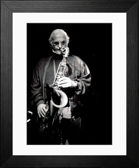 Framed Print : Ronnie Scott, Ronnie Scotts, London, 1992. Artist: Brian O Connor Framed Print : Ronnie Scott, Ronnie Scotts, London, 1992. Artist: Brian O Connor