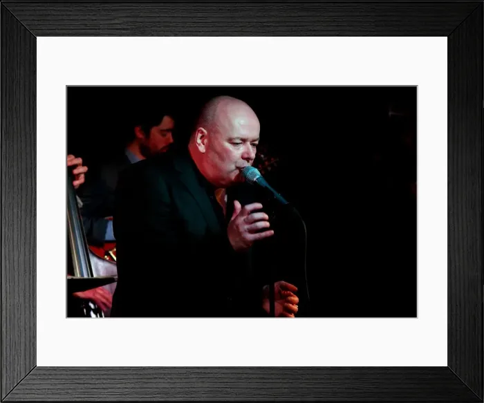 Framed Print : Ian Shaw, Pizza Express, Dean St, London, 2011. Artist: Brian O Connor Framed Print : Ian Shaw, Pizza Express, Dean St, London, 2011. Artist: Brian O Connor