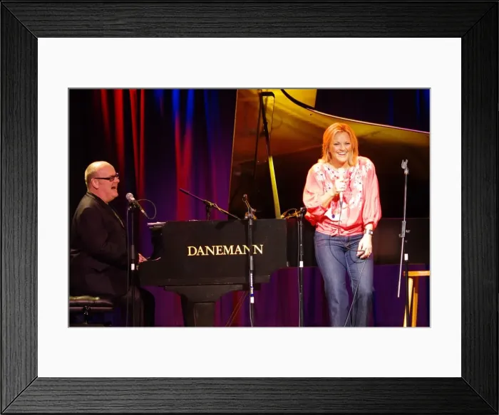 Framed Print : Ian Shaw with Claire Martin, The Under Ground Theatre, Eastbourne, East Sussex, 2011 Framed Print : Ian Shaw with Claire Martin, The Under Ground Theatre, Eastbourne, East Sussex, 2011