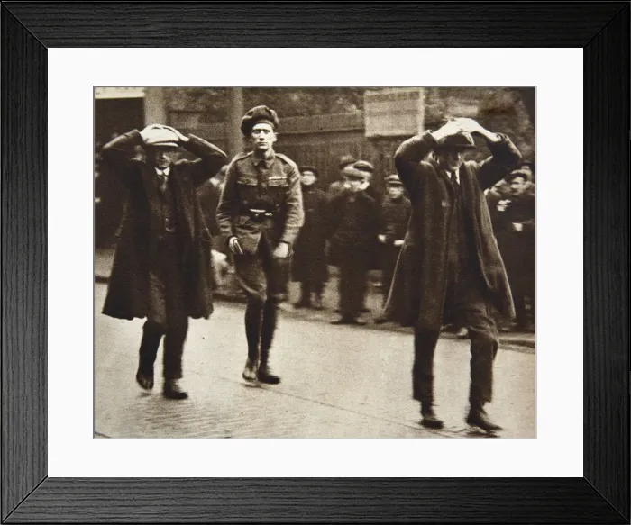 Framed Print : Two Sinn Fein members arrested by British troops, Dublin, Ireland, 1920 Framed Print : Two Sinn Fein members arrested by British troops, Dublin, Ireland, 1920