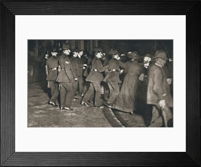 Framed Print : The Womens Freedom League attempting to enter the House of Commons, London, 1908
