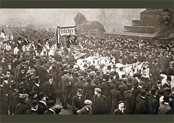 Procession to welcome the early release of suffragettes from prison on 19 December 1908