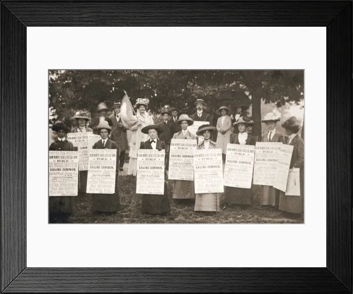 Framed Print : The suffragettes of Ealing, London, 1912 Framed Print : The suffragettes of Ealing, London, 1912