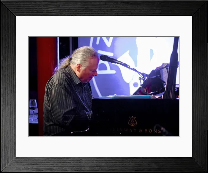 Framed Print : Geoff Castle, Pizza Express, Dean St, London, 2015. Artist: Brian O Connor Framed Print : Geoff Castle, Pizza Express, Dean St, London, 2015. Artist: Brian O Connor