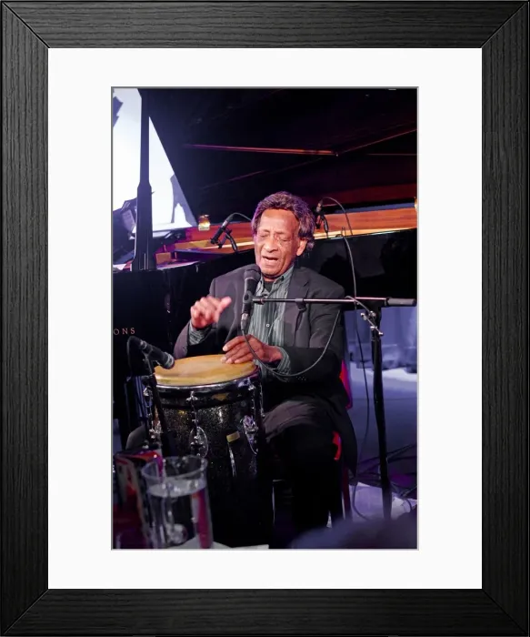 Framed Print : Frank Holder, Pizza Express, Dean St, London, 2015. Artist: Brian O Connor Framed Print : Frank Holder, Pizza Express, Dean St, London, 2015. Artist: Brian O Connor