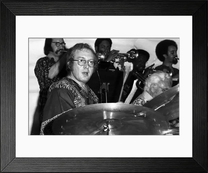 Framed Print : Mel Lewis, Ronnie Scotts, Soho, London, 1973. Artist: Brian O Connor Framed Print : Mel Lewis, Ronnie Scotts, Soho, London, 1973. Artist: Brian O Connor