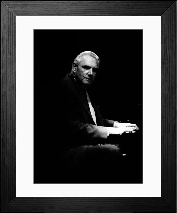 Framed Print : Dave McKenna, Pizza on the Park, London, Aug 1991. Artist: Brian O Connor Framed Print : Dave McKenna, Pizza on the Park, London, Aug 1991. Artist: Brian O Connor