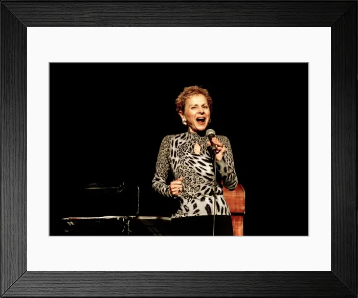 Framed Print : Marlene VerPlanck, Hawth, Crawley, East Sussex, April 2006. Artist: Brian O Connor Framed Print : Marlene VerPlanck, Hawth, Crawley, East Sussex, April 2006. Artist: Brian O Connor