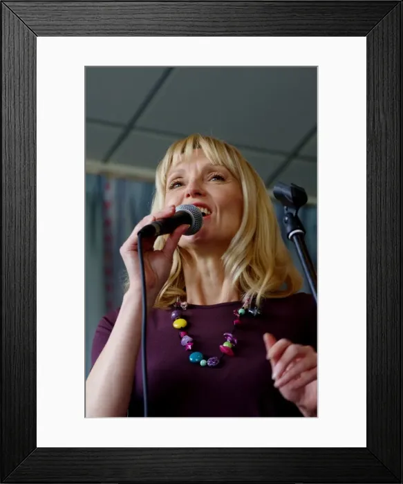 Framed Print : Sarah-Jane Hassell, Hawth, Crawley, West Sussex, Jan 2016. Artist: Brian O Connor Framed Print : Sarah-Jane Hassell, Hawth, Crawley, West Sussex, Jan 2016. Artist: Brian O Connor