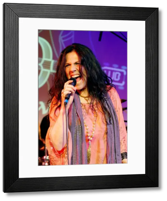 Framed Print : Sari Schorr, Hawth, Crawley, West Sussex, April 16, 2017. Artist: Brian O Connor Framed Print : Sari Schorr, Hawth, Crawley, West Sussex, April 16, 2017. Artist: Brian O Connor