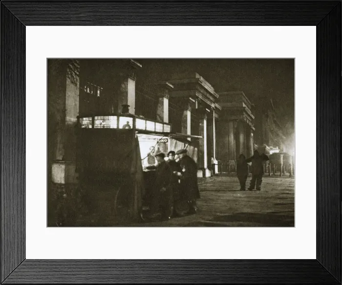 Framed Print : A coffee stall at Hyde Park Corner, London, 20th century Framed Print : A coffee stall at Hyde Park Corner, London, 20th century