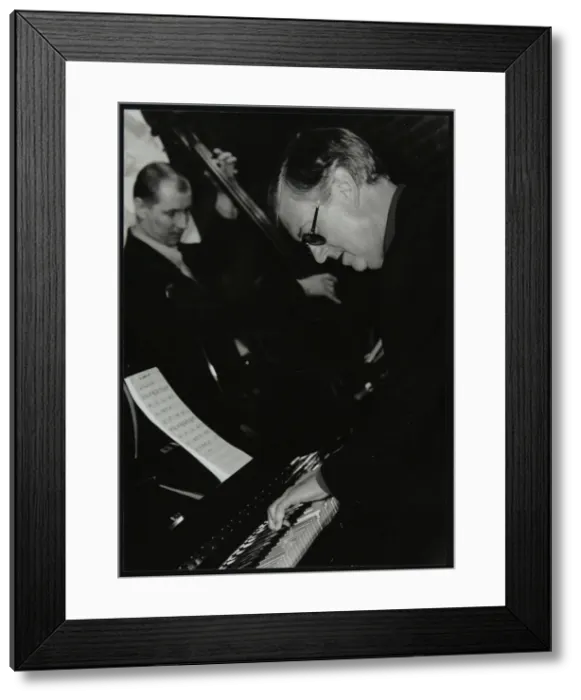 Framed Print : John Pearce and John Day playing at The Fairway, Welwyn Garden City, Hertfordshire, 2003 Framed Print : John Pearce and John Day playing at The Fairway, Welwyn Garden City, Hertfordshire, 2003