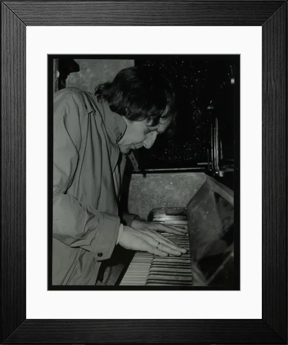 Framed Print : Stan Tracey playing the piano at The Bell, Codicote, Hertfordshire, 2 February 1986 Framed Print : Stan Tracey playing the piano at The Bell, Codicote, Hertfordshire, 2 February 1986